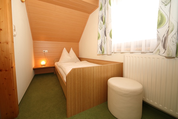Schlafzimmer mit Einzelbett